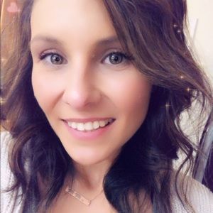 Meet your Posher, Evalyn